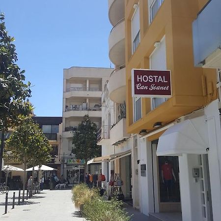 Hostal Can Joanet กัมบริลส์ ภายนอก รูปภาพ